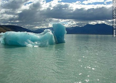 Ice floes on Lake Viedma -  - ARGENTINA. Photo #56534