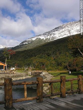 Park in front of the Andes  -  - ARGENTINA. Photo #56663