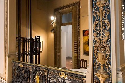 Museum of Decorative Arts. Upstairs. - Department of Salto - URUGUAY. Photo #57138