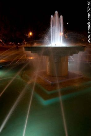 Artigas Square fountain at night - Department of Salto - URUGUAY. Photo #57190
