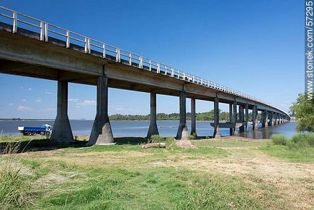 Bridge on Route 3 on the Rio Negro, the dam reservoir Paso del Palmar. Near the border with the department of Flores. - Department of Paysandú - URUGUAY. Photo #57295