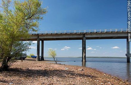 Bridge on Route 3 on the Rio Negro, the dam reservoir Paso del Palmar. Near the border with the department of Flores. - Department of Paysandú - URUGUAY. Photo #57290