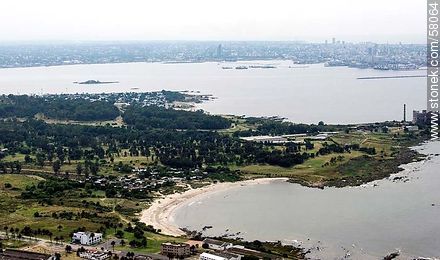 Cerro Norte y bahía de Montevideo - Departamento de Montevideo - URUGUAY. Foto No. 58064