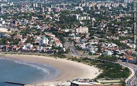 Vista aérea de la playa Verde y la calle Coimbra - Departamento de Montevideo - URUGUAY. Foto No. 58309
