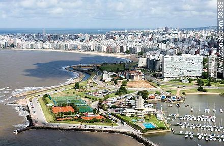 Vista aérea del Puerto del Buceo, Yatch Club, edificio Panamericano, playa Pocitos - Departamento de Montevideo - URUGUAY. Foto No. 58338