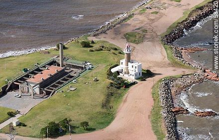 Aerial view of the southern tip of Montevideo. Faro de Punta Carretas. Pumping station. - Department of Montevideo - URUGUAY. Photo #58420