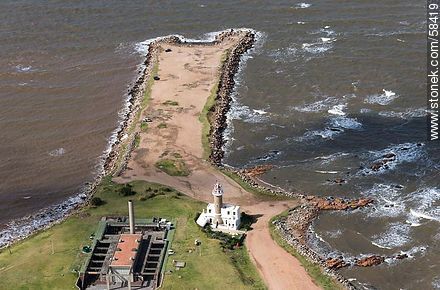 Aerial view of the southern tip of Montevideo. Faro de Punta Carretas. Pumping station. - Department of Montevideo - URUGUAY. Photo #58419