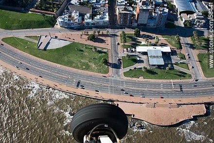 Aerial view Espacio Libre Atenas, street Ejido, rambla Rep. Argentina. service station Ancap - Department of Montevideo - URUGUAY. Photo #58441