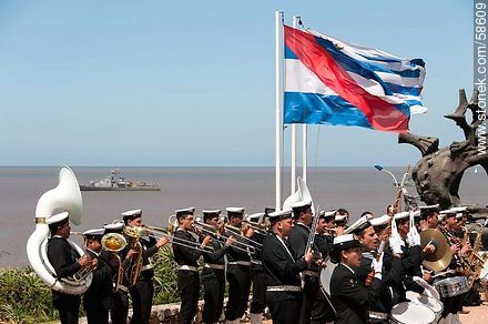 Día de la Armada en  su plaza de Punta Gorda. Banda de la Armada - Departamento de Montevideo - URUGUAY. Foto No. 58609