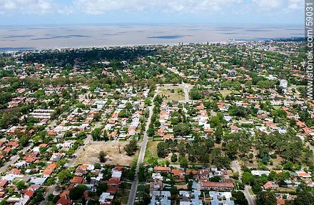 Vista aérea del Barrio Carrasco, Río de la Plata - Departamento de Montevideo - URUGUAY. Foto No. 59031