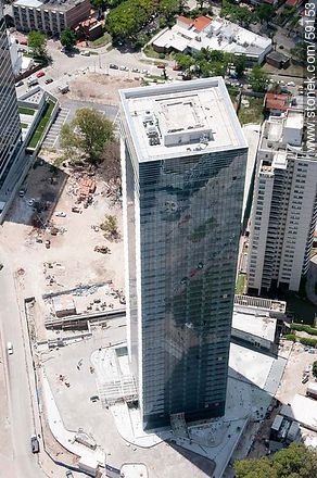 Vista aérea de la torre 4 del World Trade Center Montevideo (2012) - Departamento de Montevideo - URUGUAY. Foto No. 59153