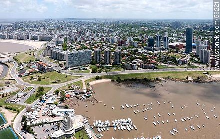 Vista aérea de las ramblas Armenia, Rep. del Perú y Pte. Charles de Gaulle. Puerto Buceo - Departamento de Montevideo - URUGUAY. Foto No. 59221