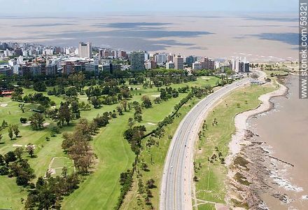 Vista aérea del parque del Club de Golf de Punta Carretas. Rambla Wilson - Departamento de Montevideo - URUGUAY. Foto No. 59321