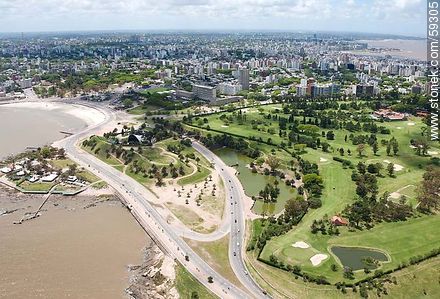 Vista aérea del parque del Club de Golf de Punta Carretas. Rambla Wilson y Avenida Dr. Juan. A. Cachón - Departamento de Montevideo - URUGUAY. Foto No. 59305