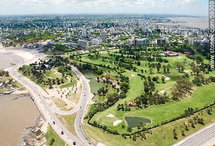 Vista aérea del parque del Club de Golf de Punta Carretas. Rambla Wilson y Avenida Dr. Juan. A. Cachón - Departamento de Montevideo - URUGUAY. Foto No. 59309