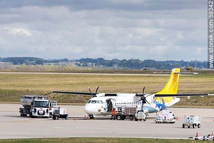 Avión ATR 72 de BQB - Departamento de Canelones - URUGUAY. Foto No. 59342