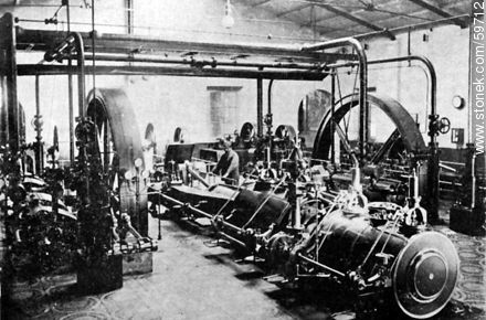 La Frigorífica Uruguaya. Sala de máquinas, 1910 - Departamento de Montevideo - URUGUAY. Foto No. 59712