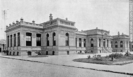 Institute of Chemistry, Faculty of Medicine, 1910 - Department of Montevideo - URUGUAY. Photo #59827