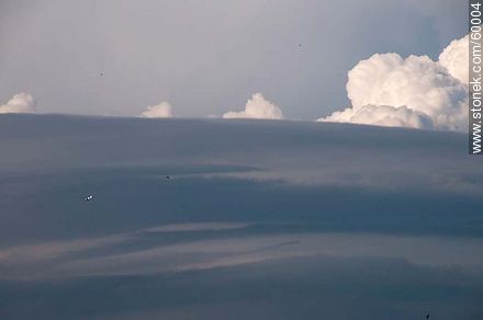 Formación de nubes de tormenta -  - IMÁGENES VARIAS. Foto No. 60004