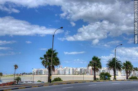 Pocitos Beach, view from the promenade Rep. of Peru - Department of Montevideo - URUGUAY. Photo #60038