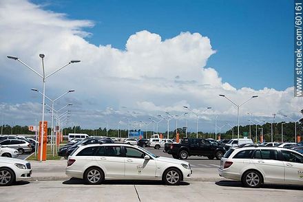 Taxis del Aeropuerto Carrasco - Departamento de Canelones - URUGUAY. Foto No. 60161