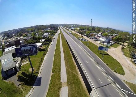 Fotografía aérea de la Avenida Giannattasio - Departamento de Canelones - URUGUAY. Foto No. 60986