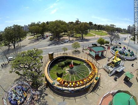 Parque de juegos infantiles. El Gusano Loco - Departamento de Montevideo - URUGUAY. Foto No. 61062
