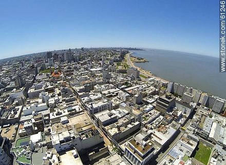 Vista aérea de azoteas de la Ciudad Vieja - Departamento de Montevideo - URUGUAY. Foto No. 61246