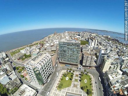 Aerial view of a section of Plaza Independencia - Department of Montevideo - URUGUAY. Photo #61287