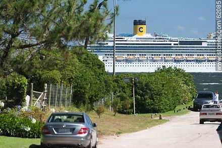 Cruise ship Costa Favolosa in Playa Mansa - Punta del Este and its near resorts - URUGUAY. Photo #62085