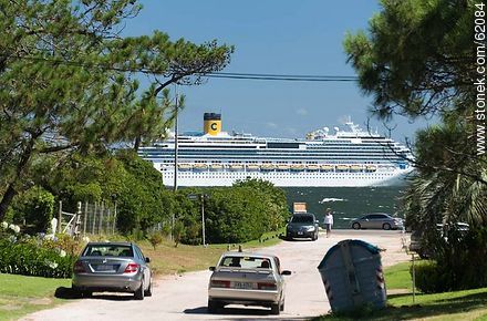 Cruise ship Costa Favolosa in Playa Mansa - Punta del Este and its near resorts - URUGUAY. Photo #62084