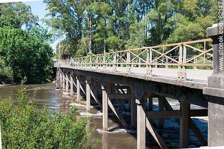 Puente sobre el río Santa Lucía en Ruta 6. - Departamento de Canelones - URUGUAY. Foto No. 62147