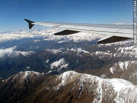 La Cordillera de los Andes con picos nevados - Chile - Otros AMÉRICA del SUR. Foto No. 63344