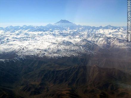 La Cordillera de los Andes con picos nevados - Chile - Otros AMÉRICA del SUR. Foto No. 63300