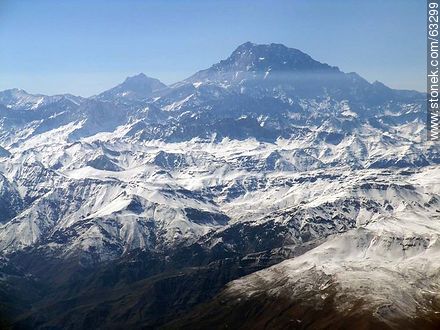 La Cordillera de los Andes con picos nevados - Chile - Otros AMÉRICA del SUR. Foto No. 63299