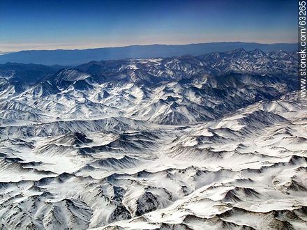 La Cordillera de los Andes con picos nevados - Chile - Otros AMÉRICA del SUR. Foto No. 63265