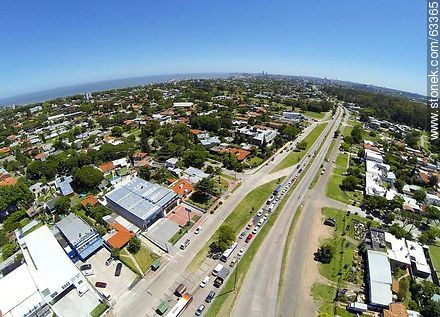 Foto aérea de Avenida Italia y Avenida Bolivia hacia el oeste - Departamento de Montevideo - URUGUAY. Foto No. 63365