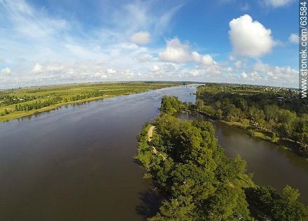 Foto aérea del puente en Ruta 5 sobre el Río Negro -  - URUGUAY. Foto No. 63584