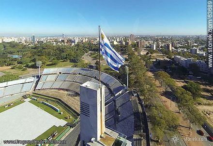 Vista aérea del Estadio Centenario. Preparativos para el recital de Paul McCartney el 19 de abril de 2014 - Departamento de Montevideo - URUGUAY. Foto No. 63689