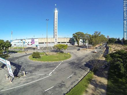 Vista aérea del Estadio Centenario. Preparativos para el recital de Paul McCartney el 19 de abril de 2014 - Departamento de Montevideo - URUGUAY. Foto No. 63703