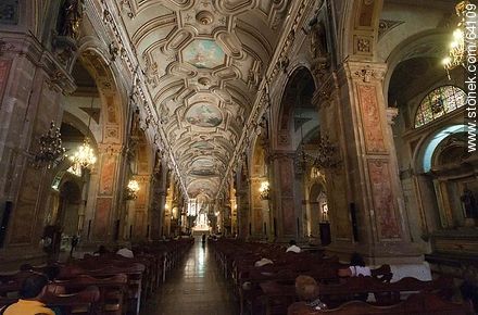 Interior de la Catedral de Santiago - Chile - Otros AMÉRICA del SUR. Foto No. 64109