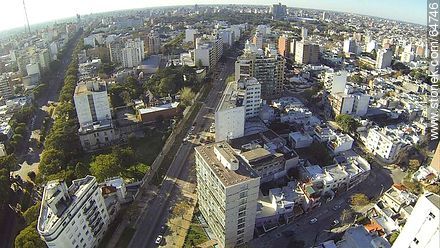 Foto aérea del Bulevar Artigas al norte y la Av. Luis P. Ponce - Departamento de Montevideo - URUGUAY. Foto No. 64746