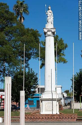 Statue of Liberty. Monument to the Republic in Plaza Rivera. - Soriano - URUGUAY. Photo #64776