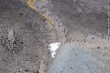 Restos de hielo del deshielo primaveral - Chile - Otros AMÉRICA del SUR. Foto No. 65114