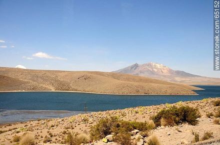 Lago Chungará. Volcán Quisiquisini - Chile - Otros AMÉRICA del SUR. Foto No. 65152