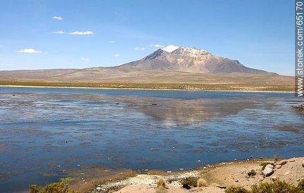 Lago Chungará.  Volcán Quisiquisini - Chile - Otros AMÉRICA del SUR. Foto No. 65170