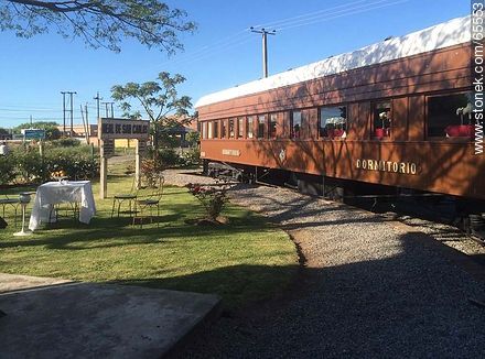 Exterior de vagones antiguos - Departamento de Colonia - URUGUAY. Foto No. 65553