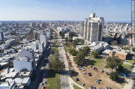 Foto aérea de Av. Italia y el Hospital de Clínicas - Departamento de Montevideo - URUGUAY. Foto No. 66069