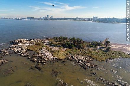 Foto aérea de la Isla de las Gaviotas - Departamento de Montevideo - URUGUAY. Foto No. 66141