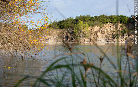 Cerro Carmelo quarry - Department of Colonia - URUGUAY. Photo #66737